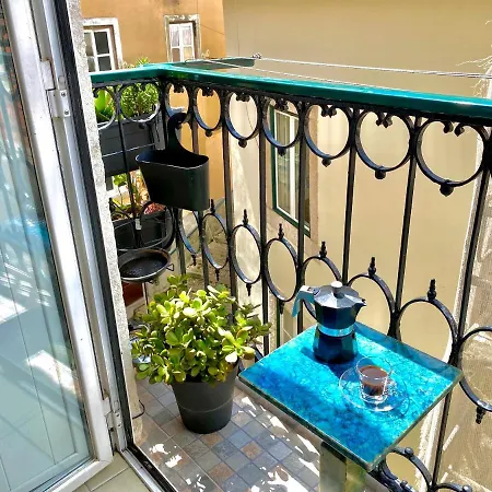 Balcony *